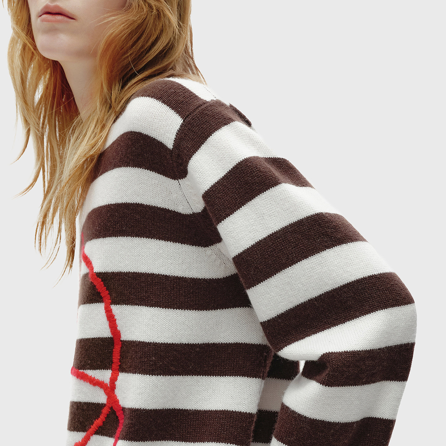 【孙千同款】BLUE ERDOS冬新复古休闲100%山羊绒圆领刺绣羊绒衫,淘宝优惠券,粉丝福利购,淘宝优惠卷