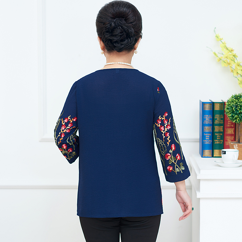 斤妈妈中老年人女春夏装假两件 恤上衣奶奶 t 超胖加肥加大码特体 200 斤妈妈中老年人女春夏装假两件 恤上衣奶奶 t 超胖加肥加大码特体 200