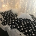 Màu đen và trắng mục vụ hoa ~ in ren cô gái trái tim gió công chúa váy ngủ cotton cotton Hàn Quốc bốn mảnh màu đỏ - Bộ đồ giường bốn mảnh gối kèm chăn Bộ đồ giường bốn mảnh