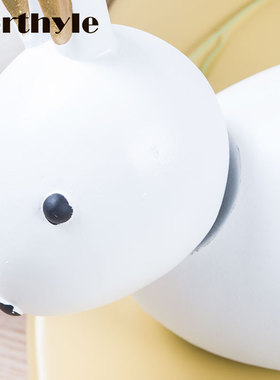 金色兔子可爱风儿童房树脂工艺品