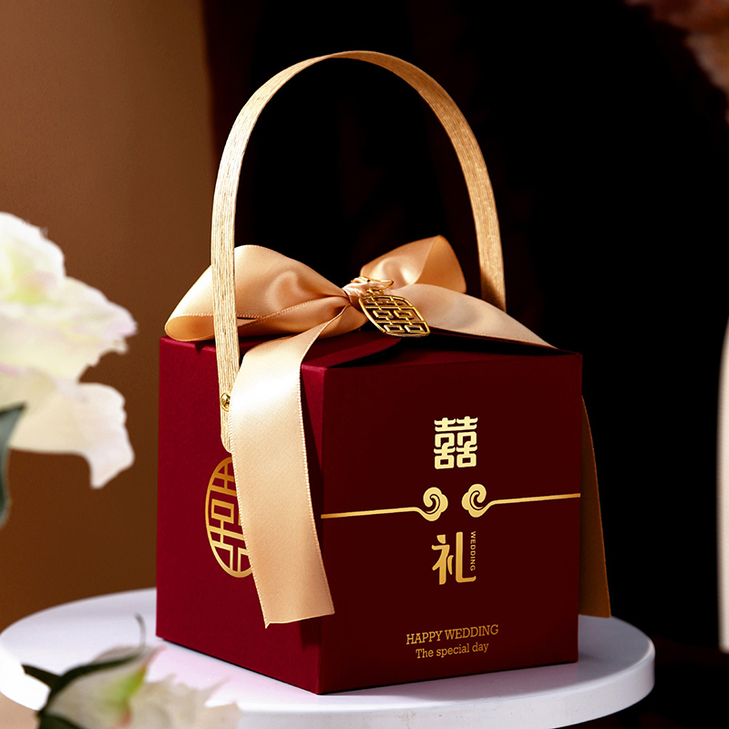 结婚喜糖盒2024糖果包装盒婚礼伴手礼盒空盒子订婚高级感喜糖袋子
