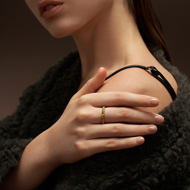 MONOLOGUE Monologue Thirty Degrees North Latitude Ancient Indian Henna Pattern Black Gold Ring MR1504 as a birthday gift