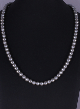 女闪耀满钻镀金圆扣白色珍珠项链