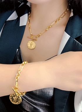 小众设计圆盘人像金属质感项链