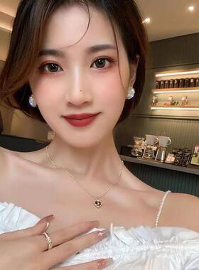轻奢小众设计感花朵耳钉冷淡风