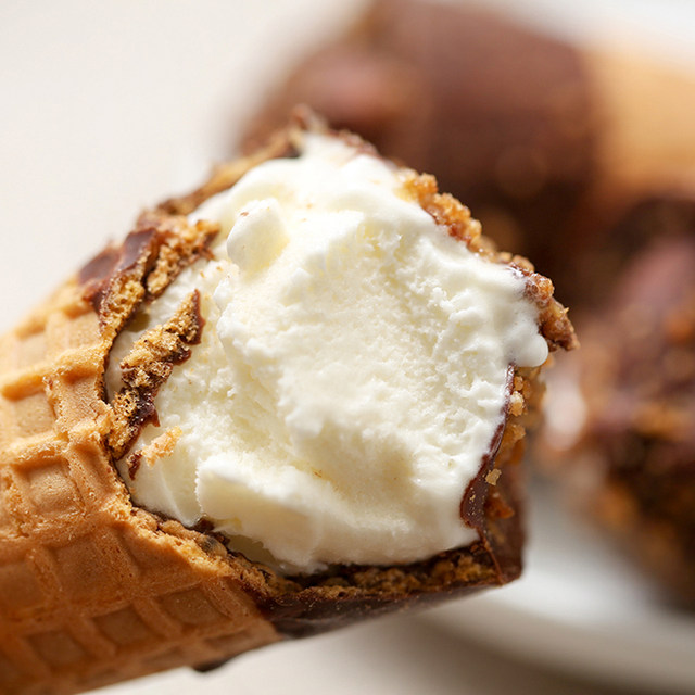 Lotte milk chocolate ice cream Bombalai vanilla zero0 sugar Monaca imported ice cream