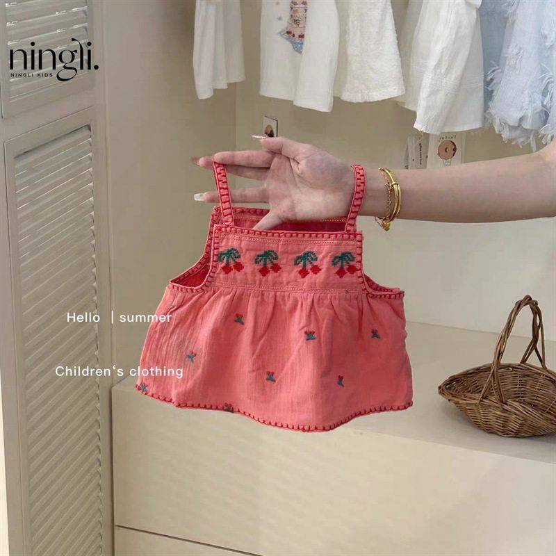 柠里韩系女童绣花吊带衫夏季新款女童樱桃背心洋气牛仔短裤套装潮 - 图1