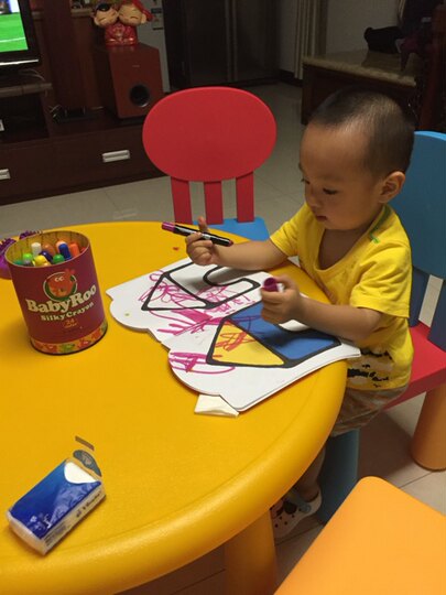 Thickened baby kindergarten learning plastic tables and chairs