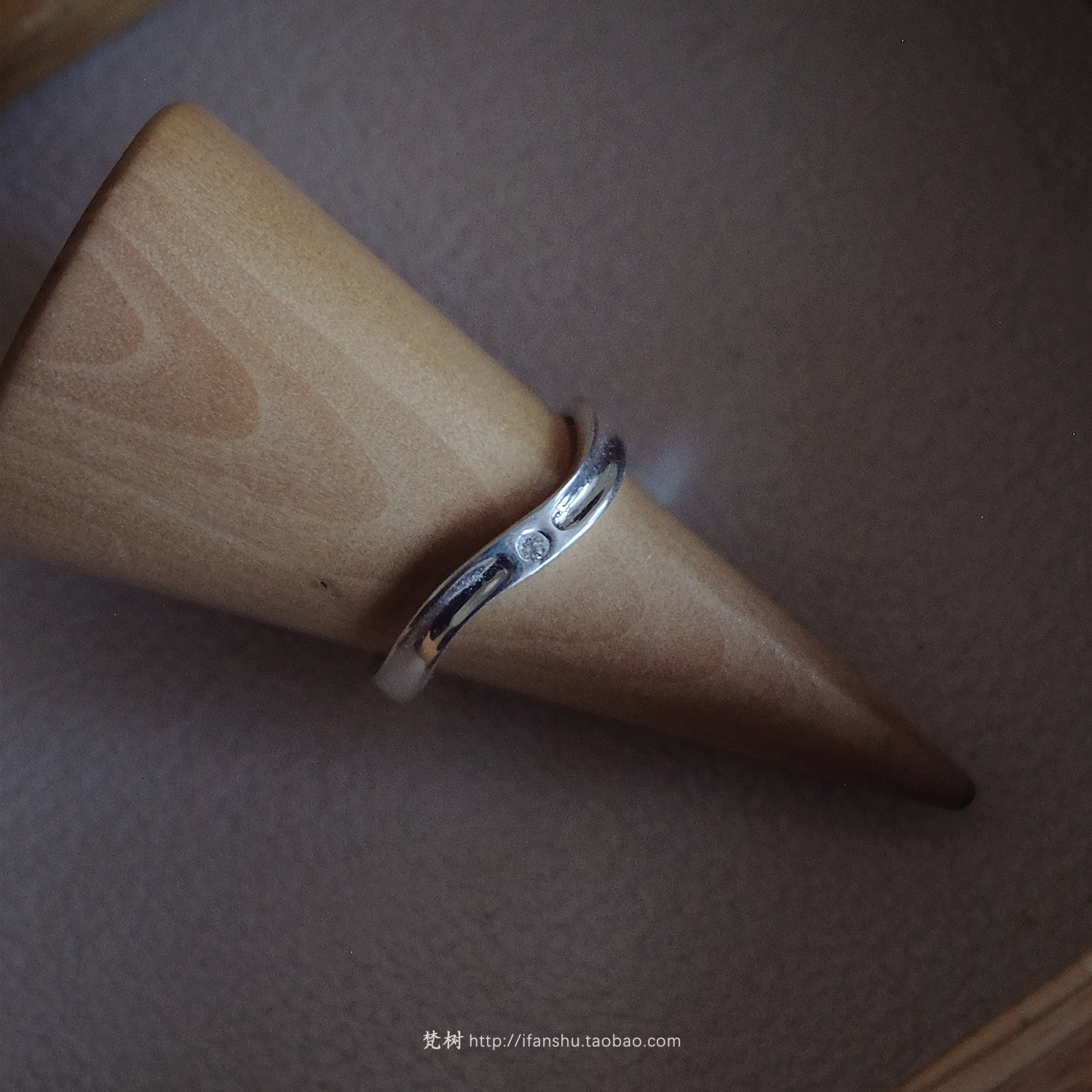 梵树For handmade-《无主情书》S925纯银 单颗小钻波浪尾戒 - 图0