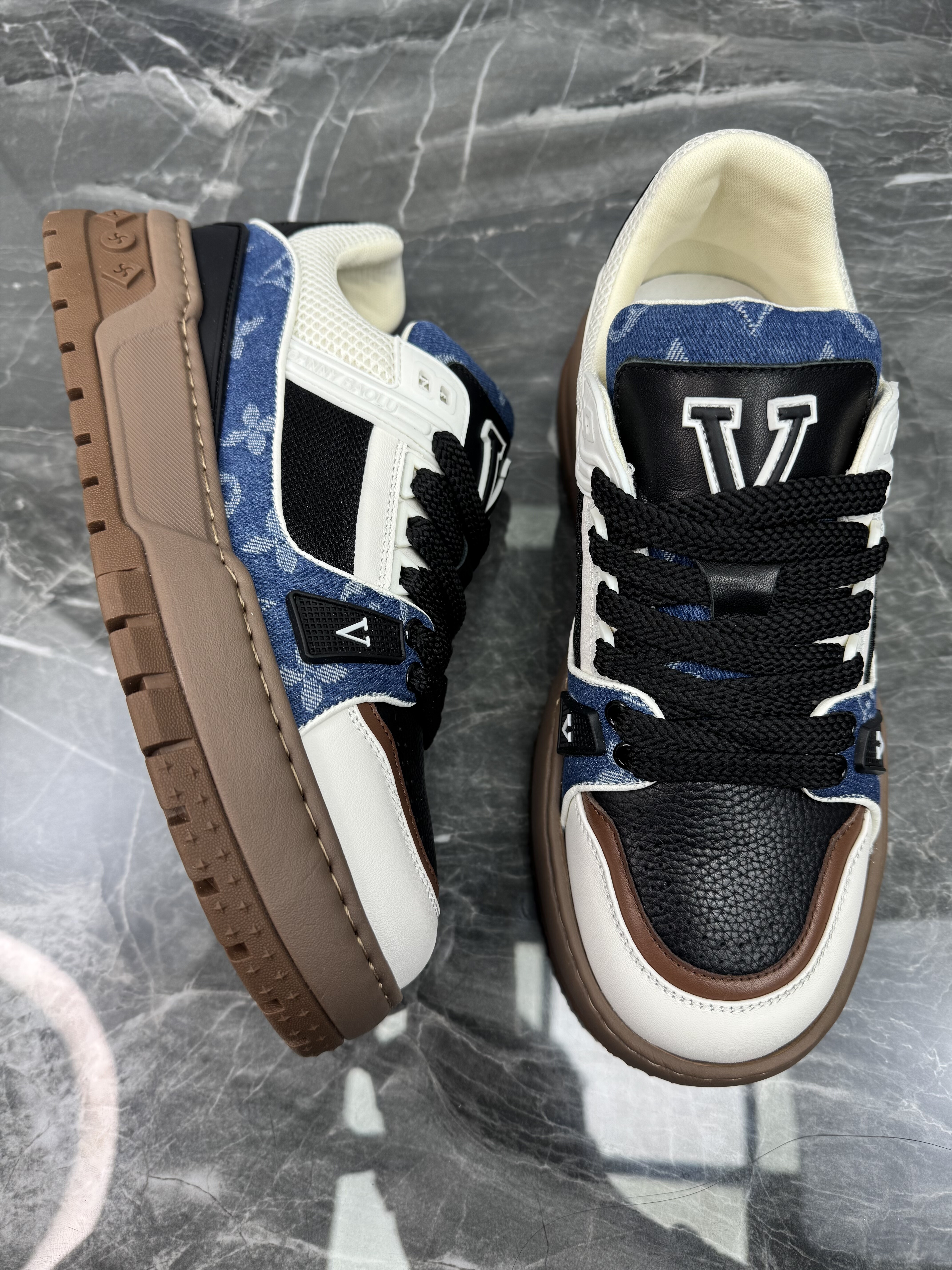 男鞋2026春季新款欧洲站轻便软底大牌潮流拼色真皮运动休闲板鞋男,淘宝优惠券,粉丝福利购,淘宝优惠卷