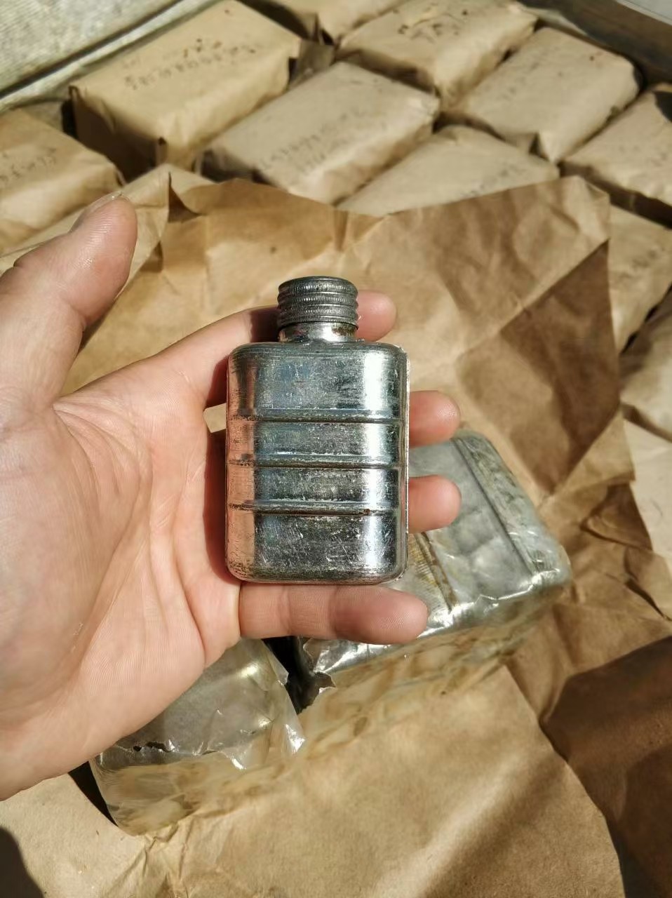 70年代库存铣铁方/圆油壶润滑密封厚工具壶户外便携擦拭油壶56型,淘宝优惠券,粉丝福利购,淘宝优惠卷