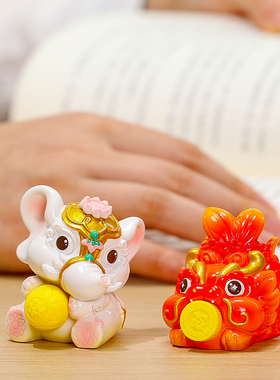 创意可爱四大坐骑桌面小摆件卡通潮玩办公室书桌装饰公仔送礼好物