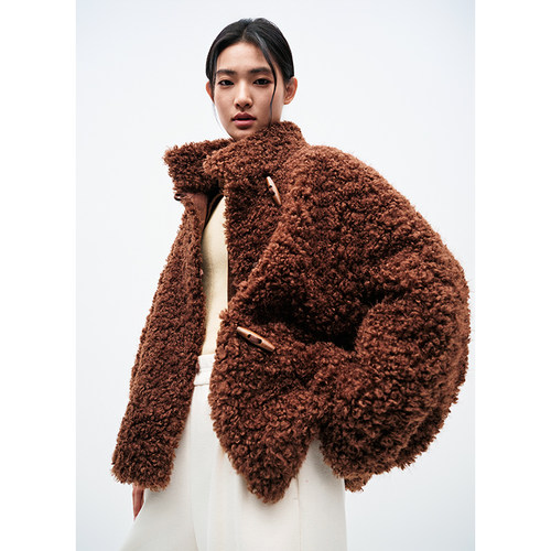 商场同款D.SIGN牛角扣休闲外套女2025新款冬季加厚仿羊羔毛上衣 - 图1