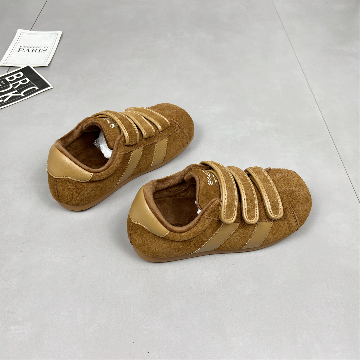 真皮魔术贴加绒丑萌大头内增高德训鞋女冬季新款舒适休闲运动鞋 - 图1