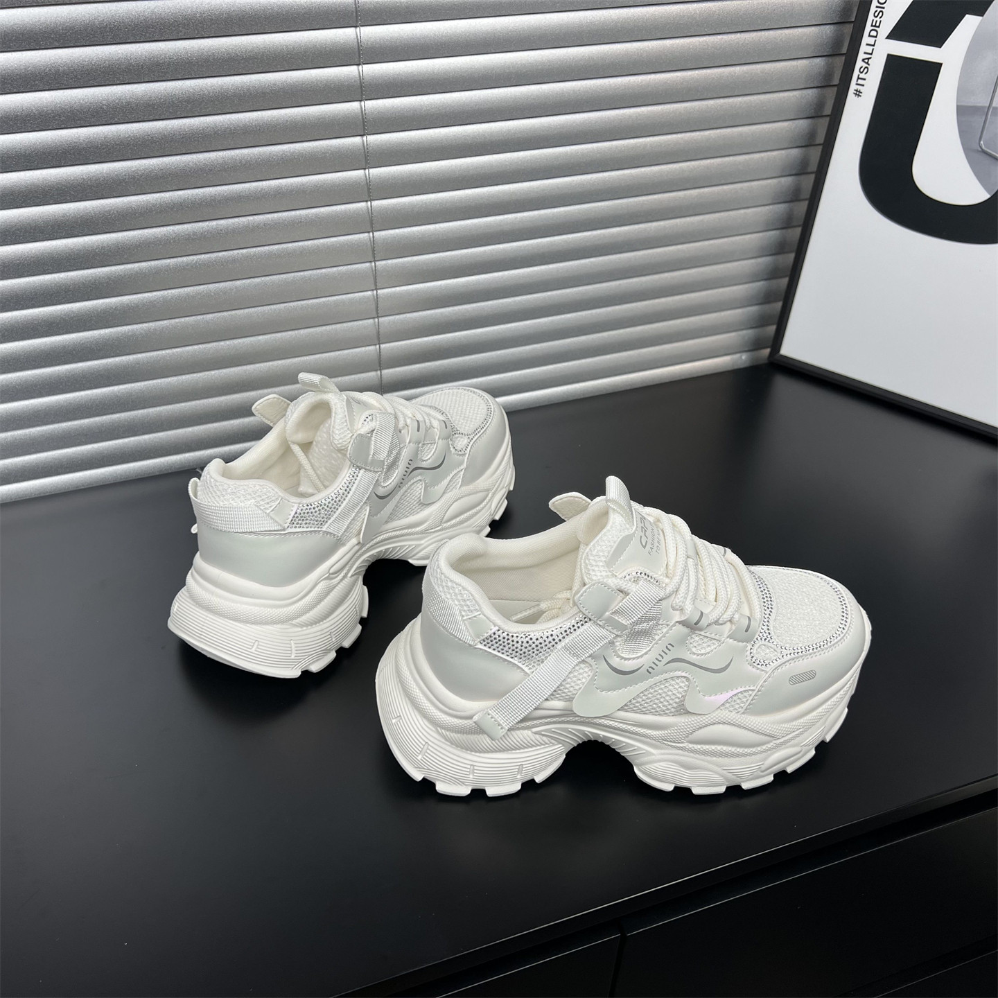 厚底真皮老爹鞋女2026年春季新款时尚鞋水钻轻便百搭休闲运动鞋,淘宝优惠券,粉丝福利购,淘宝优惠卷