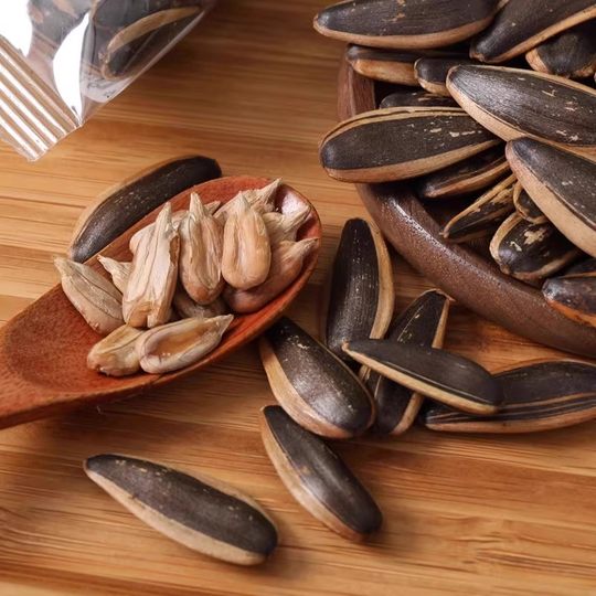 Slim hands melon seeds 1kg independent small package caramel spiced pecan flavored melon seeds 2Jin Jin equal to 0.5kg nut snack food roasted seeds and nuts