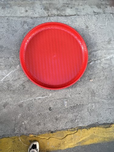 塑料筛子圆簸箕家用晒东西筛米花椒面粉大细孔过滤防竹编农家晾晒 - 图2