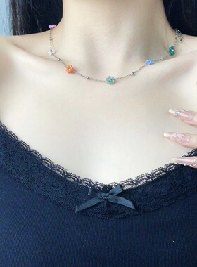 温柔淑女气质彩色水晶小花朵项链甜美小清新时尚简约小众锁骨链女
