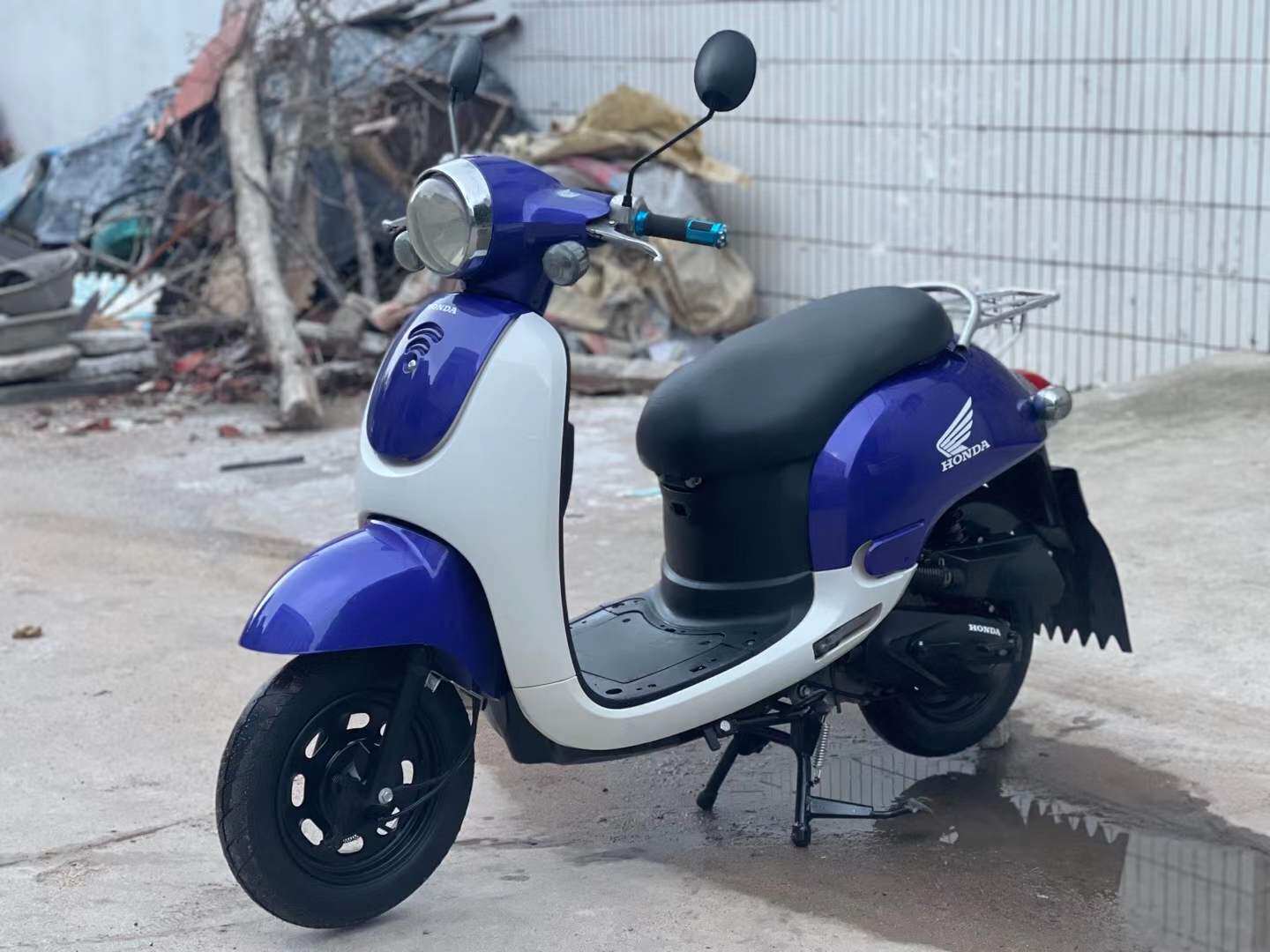 本田菜篮子复古天鹰max小龟燃油助力踏板摩托车