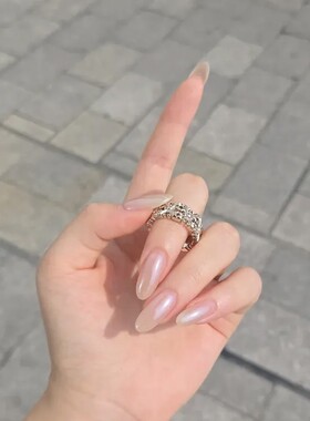 纯手工穿戴甲海莉同款温柔极光粉美甲轻奢可拆卸新娘指甲贴片