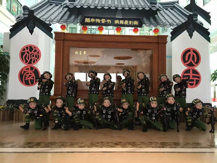 六一儿童兵娃娃演出服未来保卫者舞蹈服装小荷风采小小兵迷彩表演