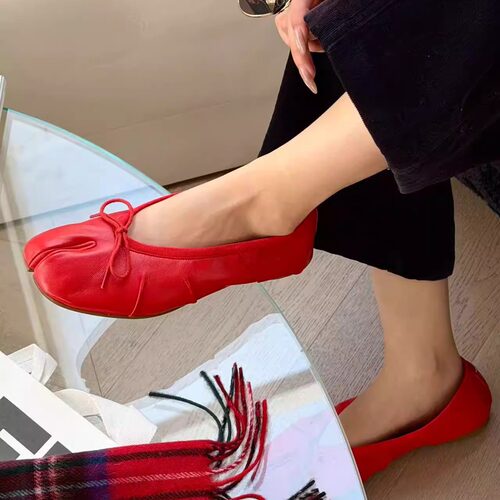 诗歌兰女鞋2026年春新款真皮蝴蝶结芭蕾舞鞋女一脚蹬平底分趾单鞋 - 图2