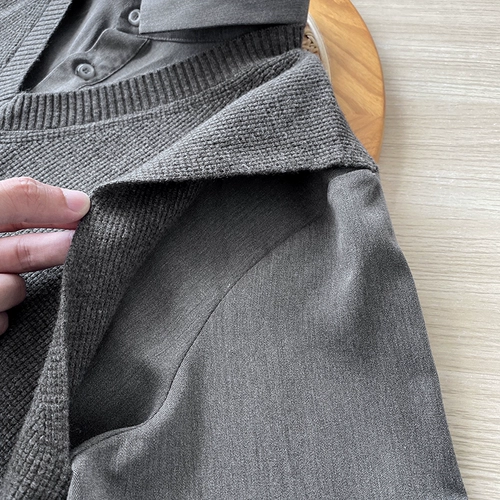 Демисезонный комплект, удерживающий тепло свитер