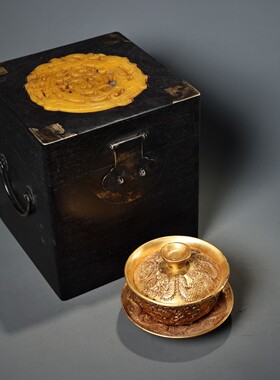 古玩收藏纯铜鎏金龙凤碗复古摆件纯铜鎏金手工錾刻花纹摆件