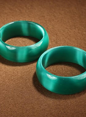 古玩古董旧藏纯天然孔雀蓝猫眼石手镯女一对带漆器盒子玉镯子复古