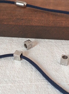 定制钛钢字母正方体卫衣链