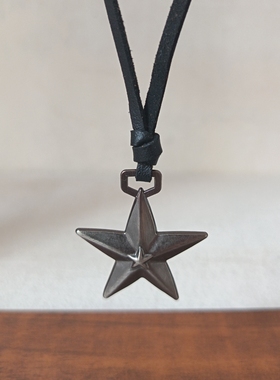 复古五角星吊坠皮革项链