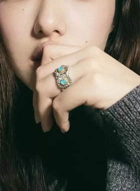 虞书欣布家同款意大利纯银蓝玛瑙雏菊戒指女轻奢复古红宝石戒指