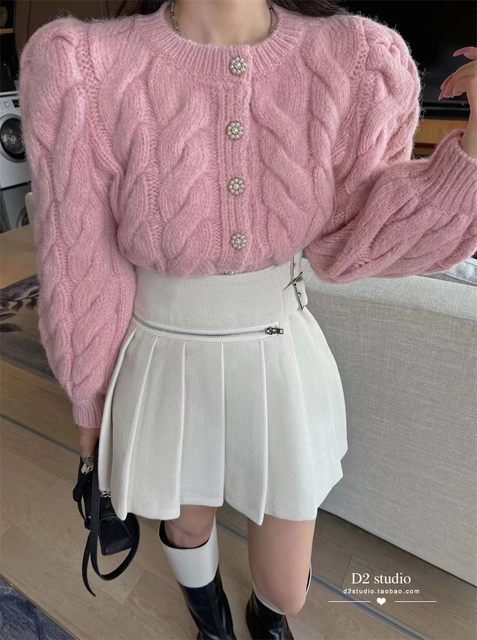 Short pleated skirt commuting A-line version sweet