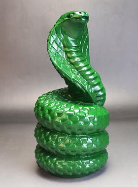 绿色实木雕刻十二生肖眼镜蛇摆件招财家居办公装饰风水红木工艺品