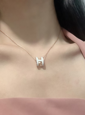 送女友情人节礼物H字母吊坠项链