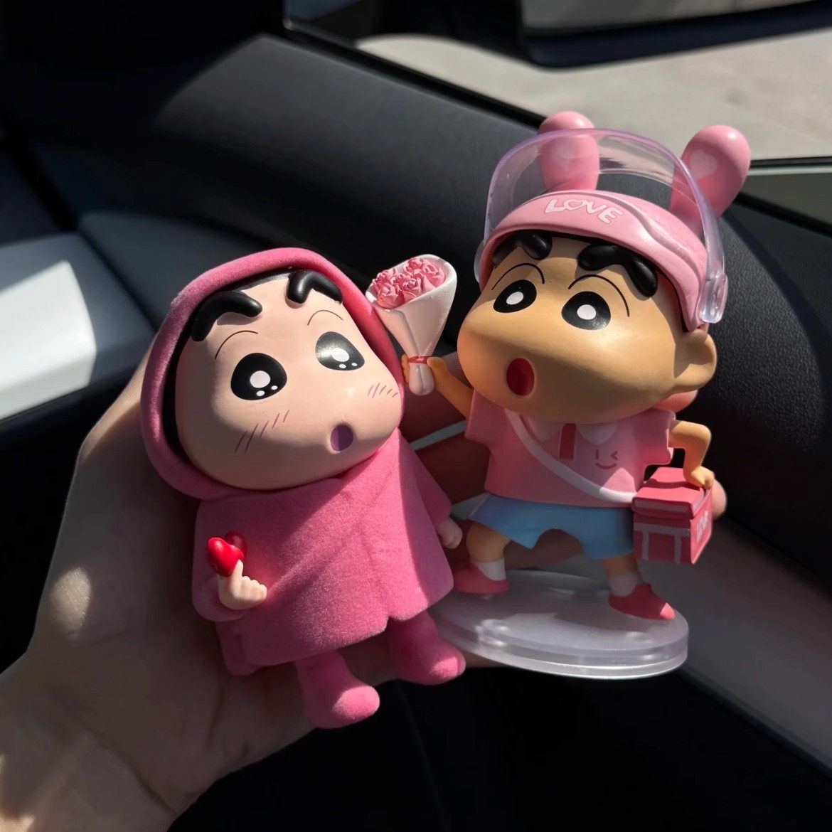 车载蜡笔小新汽车摆件可爱公仔玩偶摆件送花小新装饰汽车车尾挂件,淘宝优惠券,粉丝福利购,淘宝优惠卷