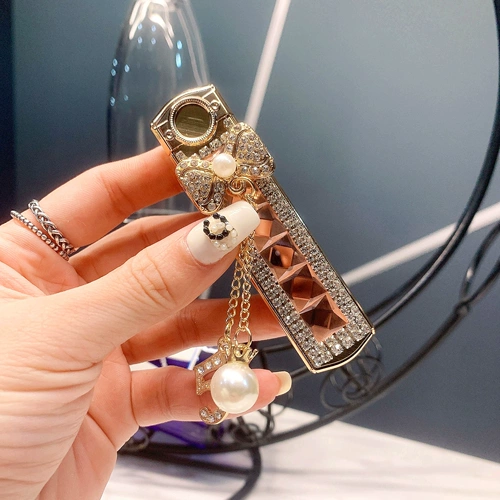 Двусторонная портативная ветрозащитная креативная зажигалка с зарядкой с бантиком с кисточками