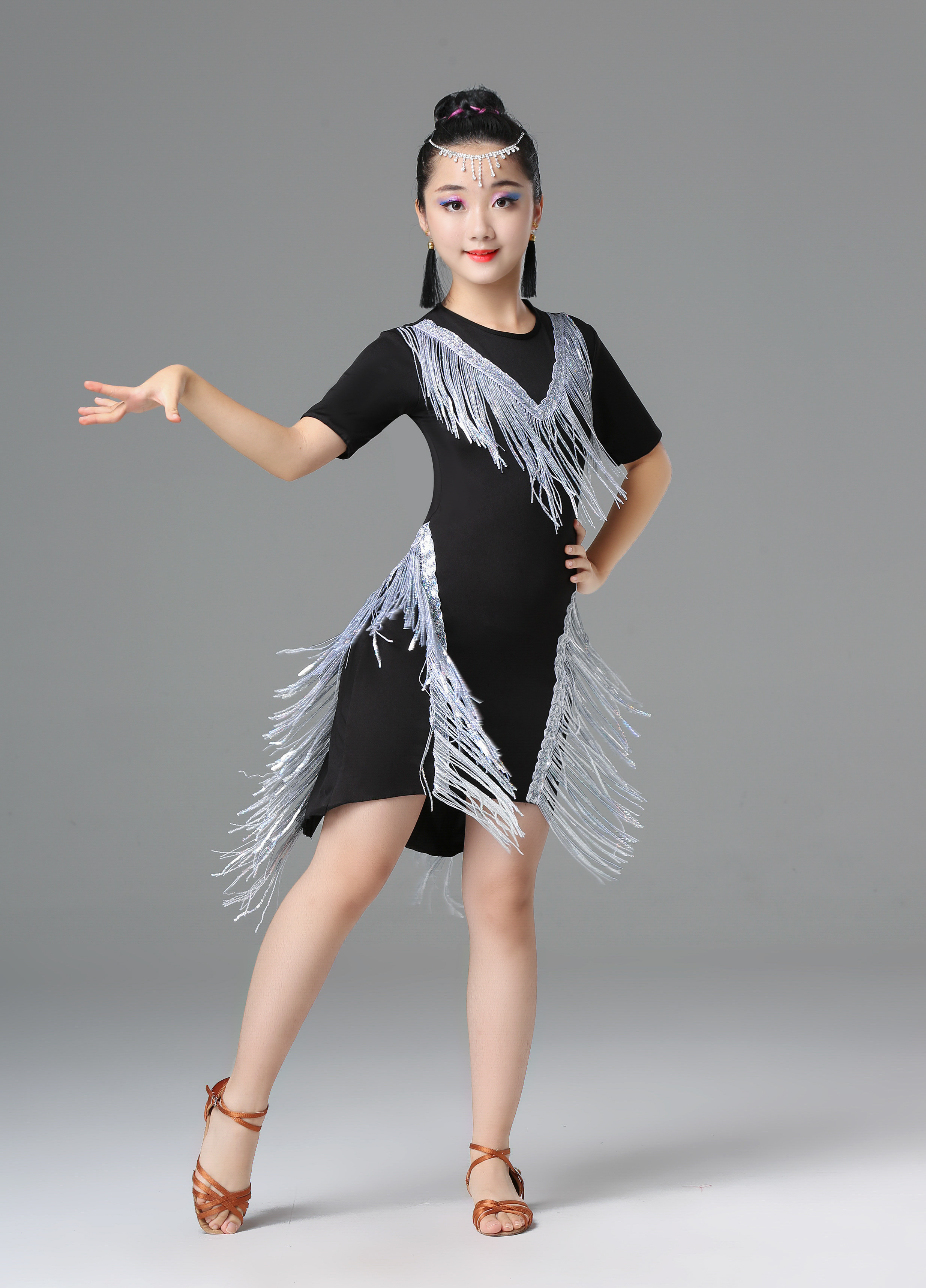 亮片流苏新款儿童拉丁舞演出服少儿女童拉丁舞裙表演比赛演出拉丁
