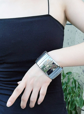 欧美复古朋克风光面手镯女小众设计感高级轻奢气质百搭手环手饰