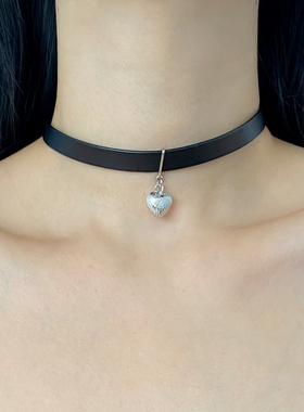 金属皮质女爱心坠项圈项链