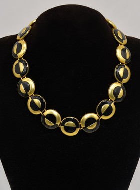 黑色不对称珐琅釉项链