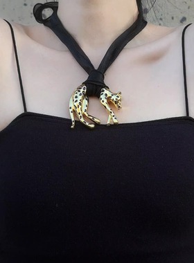 欧美复古豹子项链女轻奢小众设计感锁骨链2025新款颈链配饰毛衣链