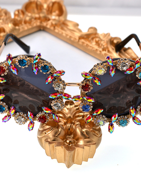 包邮个性前卫韩国潮牌时尚太阳镜墨镜女 镶钻走秀百搭户外太阳镜