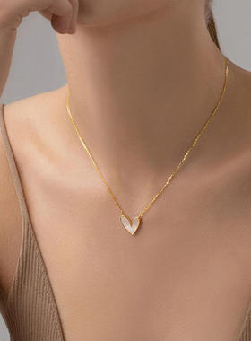 2022钛钢个性百搭爱心白贝母吊坠项链小众设计高级感锁骨链简约