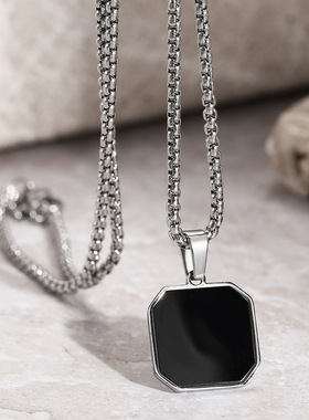 不锈钢黑色几何方块吊坠项链