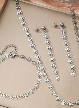 心花怒放钛钢心形锁骨链