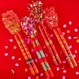 Ритуальная артиллерия, одобренная для начала открытия свадебных припасов с хлопьями свадебного праздника.