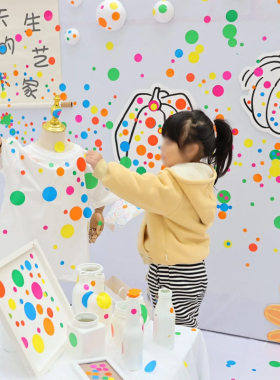 幼儿园小班区域创意吊饰环创布置材料美工区圆点瓶子手工diy装饰