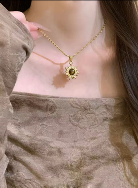 秋冬新款虎眼石锆石太阳花项链女