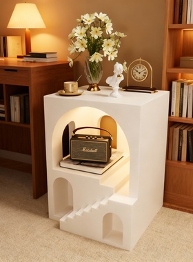 简约现代树脂可发光建筑床头柜